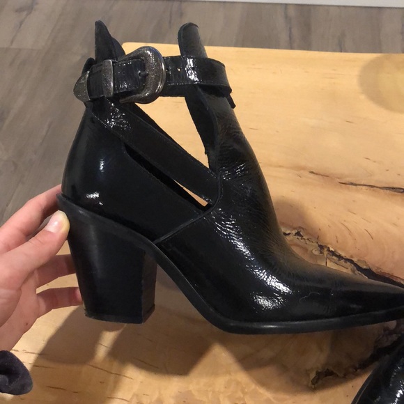 L’intervalle Western Patent Bootie - Picture 3 of 4